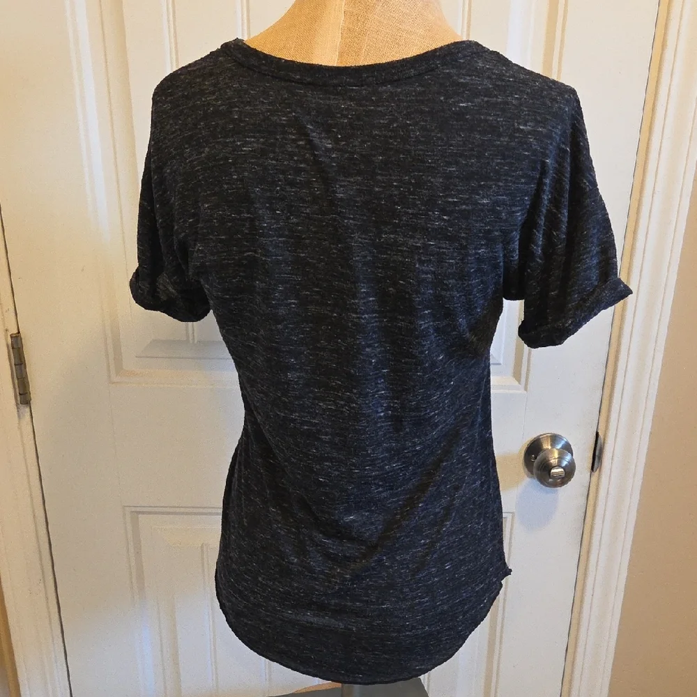 Yellowstone National Park Graphic Heather Gray T-Shirt - Picture 2 of 6